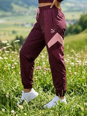 NWT PUMA Women’s Maroon Tailored For Sports Track Pants Joggers 1990 Style - XS